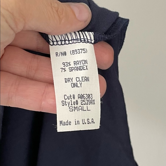 Cape Sleeve Unbelievable dead stock HORSES embellished vintage dress Very 80s - Picture 5 of 7